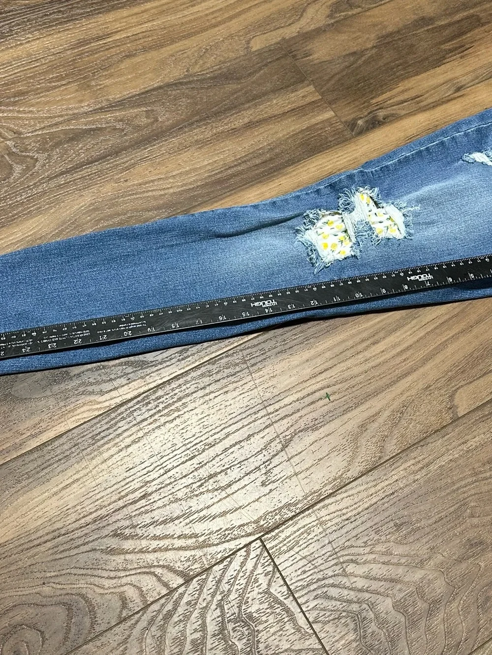 Judy Blue High Waist Lemon Patch Skinny Jeans Distressed 11/30
